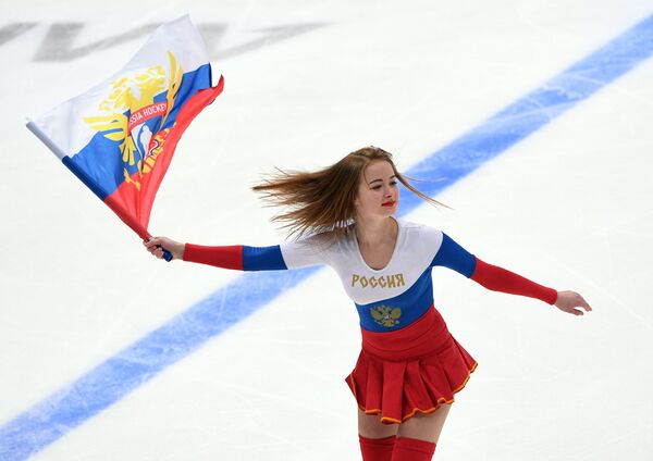 Девушка из группы поддержки сборной России