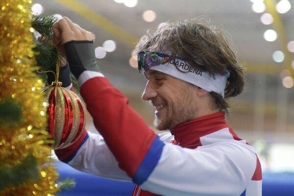 Трехкратный чемпион мира по конькобежному спорту Денис Юсков