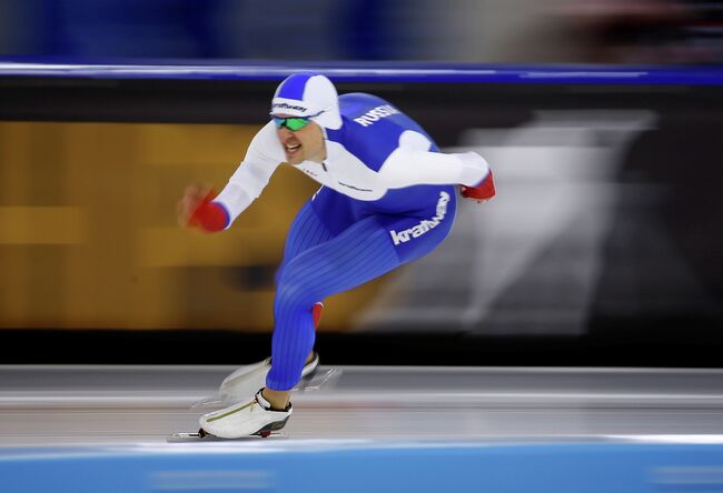 Денис Юсков на дистанции 1500 метров во время ЧЕ-2017 в многоборье