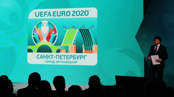 Церемония представления официальной эмблемы Санкт-Петербурга - города-организатора Евро-2020