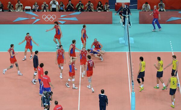 Игровой момент финального матча ОИ-2012 по волейболу Россия - Бразилия