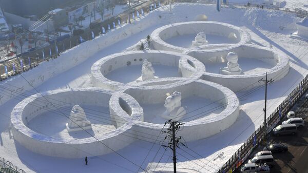 Снежные скульптуры, посвященные зимним Олимпийским играм 2018 года в Пхенчхане