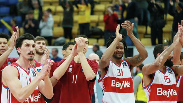 Баскетболисты Баварии радуются победе