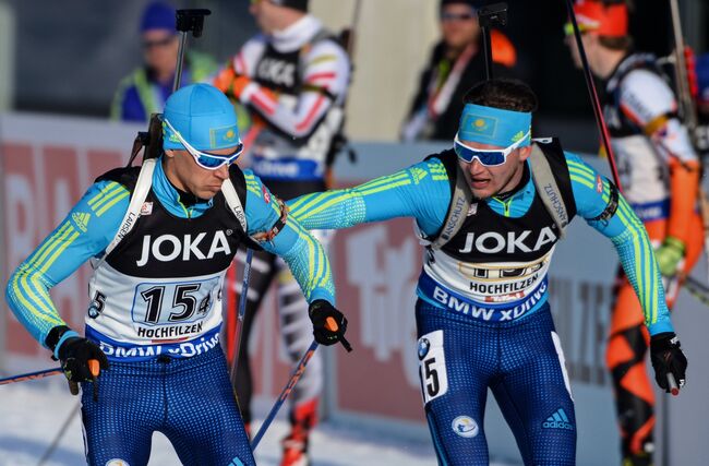 Казахстанские биатлонисты Максим Браун и Ян Савицкий (слева направо)