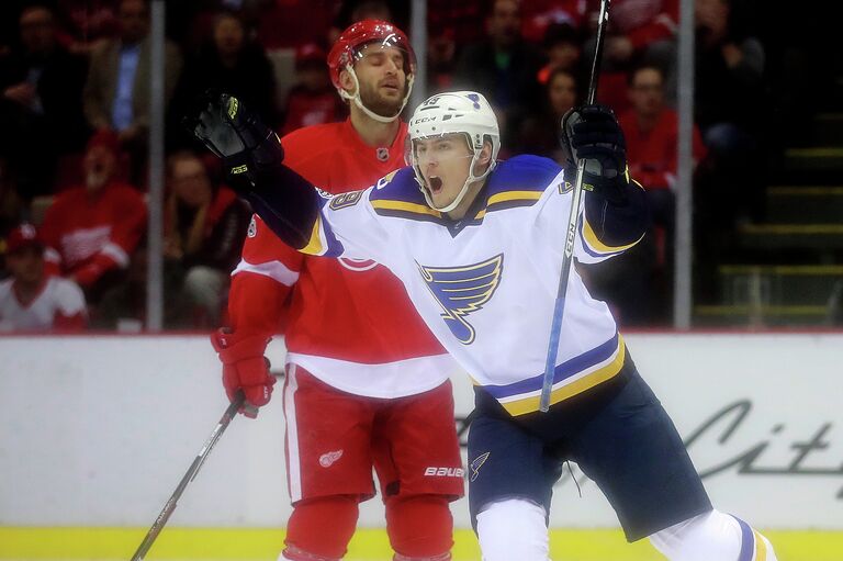 Форвард Сент-Луиса Иван Барбашев (на первом плане) Форвард Сент-Луиса Иван Барбашев (на первом плане)