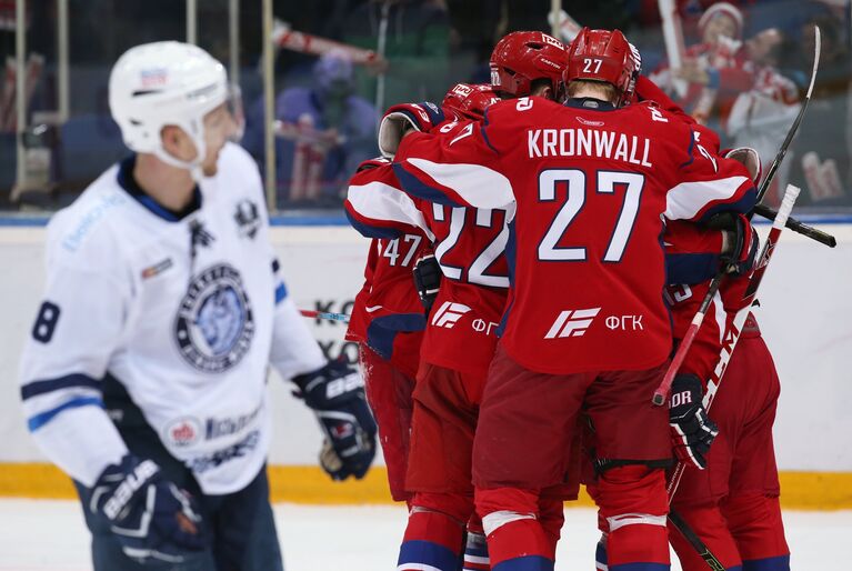 Хоккеисты Локомотива