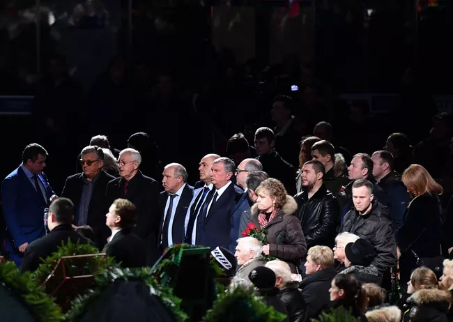 Церемония прощания с хоккеистом Владимиром Петровым
