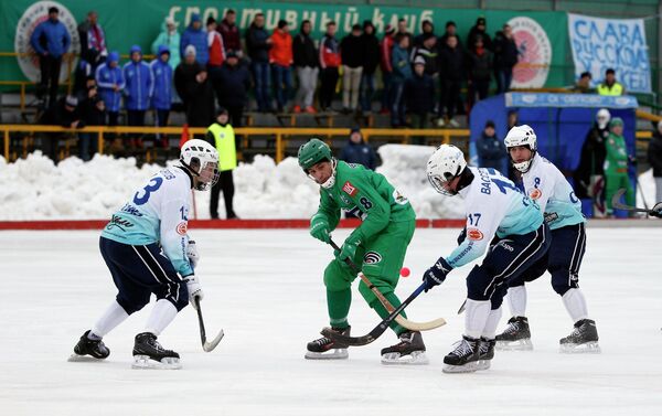 Игровой момент матча Водник - Байкал-Энергия