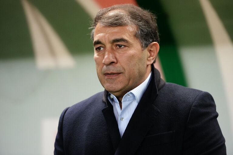 Главный тренер ФК Терек Рашид Рахимов Главный тренер ФК Терек Рашид Рахимов