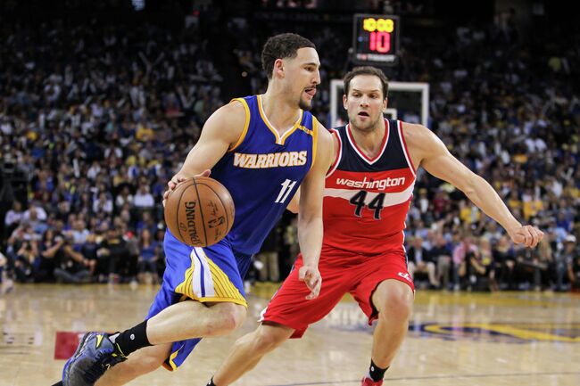 Игровой момент матча Голден Стэйт - Вашингтон