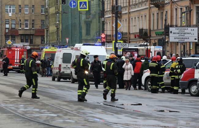 У станции метро Технологический институт в Санкт-Петербурге