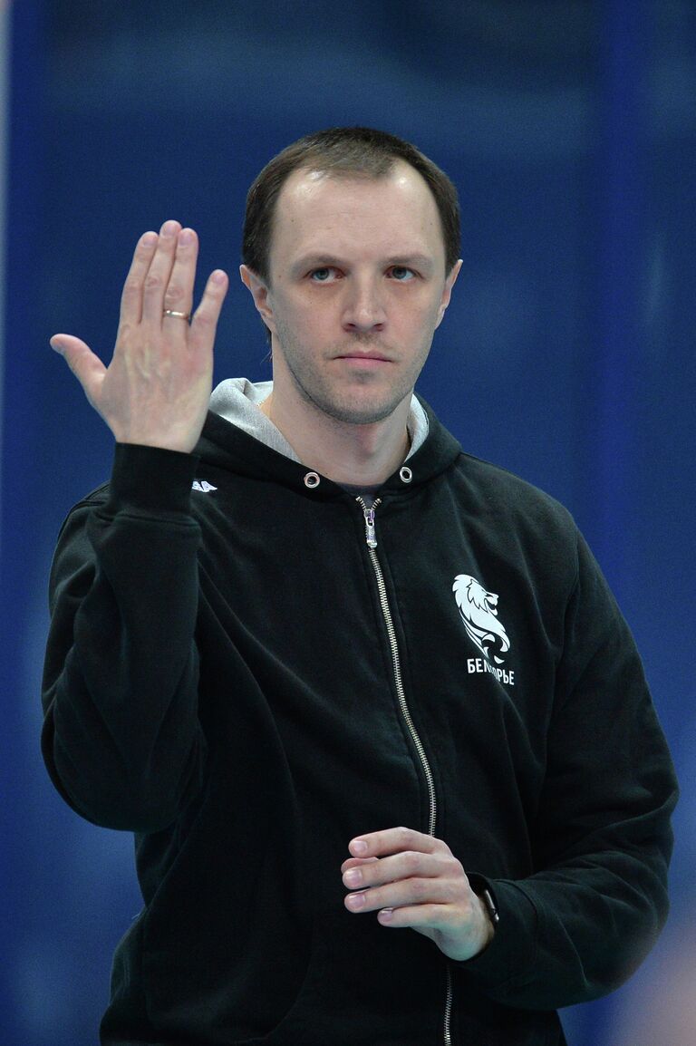 Старший тренер ВК Белогорье Александр Косарев Старший тренер ВК Белогорье Александр Косарев
