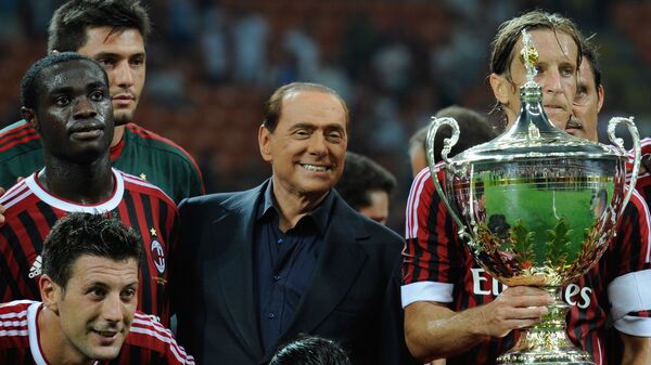Сильвио Берлускони с футболистами Милана. 2011 год