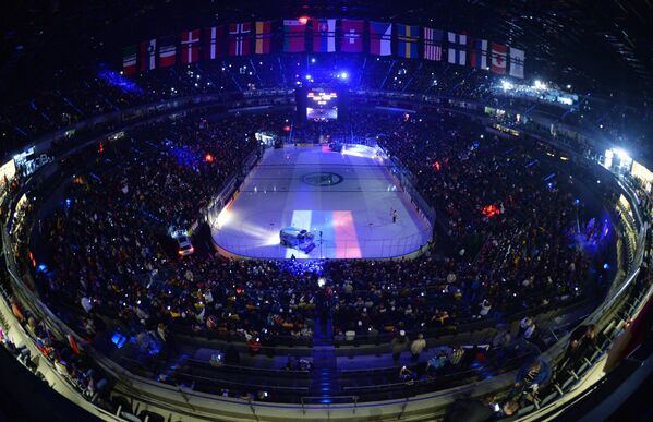 Стадион Ланксесс-Арена во время матча группового этапа чемпионата мира по хоккею 2017 между сборными командами Германии и России