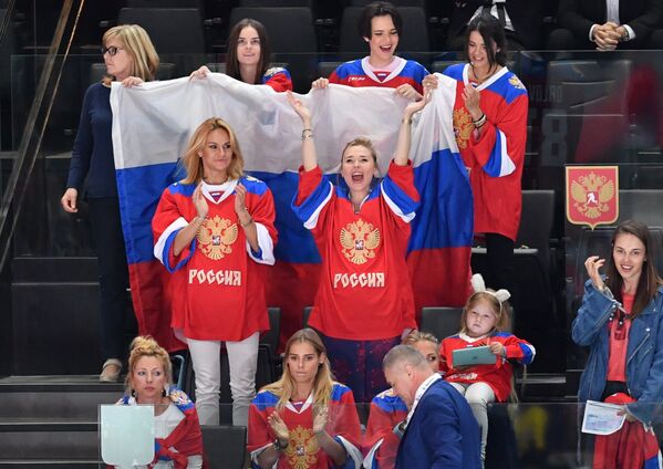 Жены и подруги игроков сборной России по хоккею