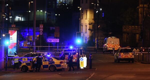 Полиция у Манчестер Арены, где произошел взрыв