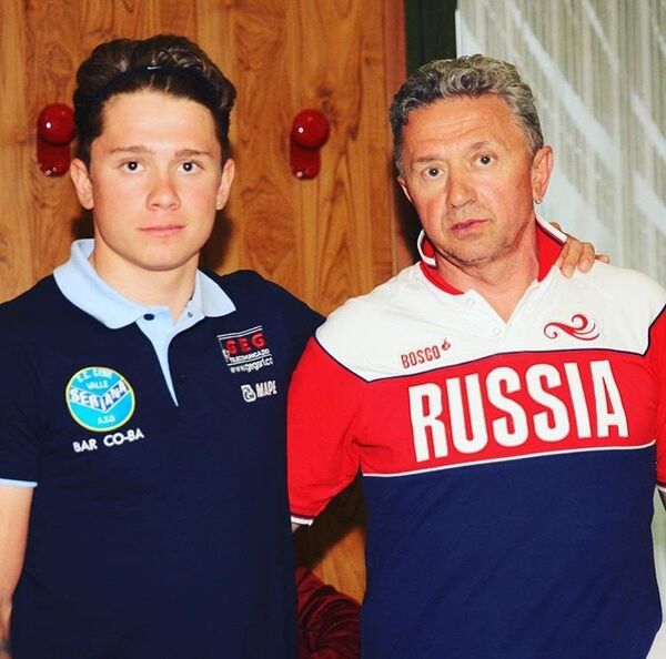 Тренер Михаил Ростовцев (справа)
