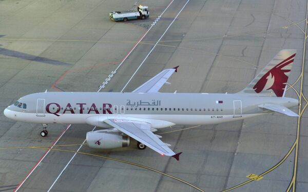 Пассажирский самолет Airbus A320 авиакомпании государства Катар Qatar Airways