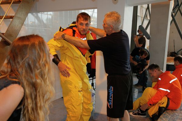 Нападающий санкт-петербургского Зенита Артем Дзюба во время тренировки в Морском учебно-тренажерном центре имени адмирала Макарова