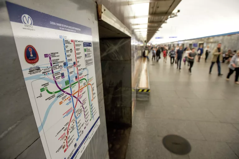 Карта Петербургского метрополитена с символикой Кубка Конфедераций 2017 Карта Петербургского метрополитена с символикой Кубка Конфедераций 2017