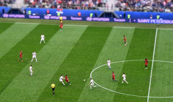 Игровой момент матча Кубка конфедераций-2017 между сборными Португалии и Новой Зеландии