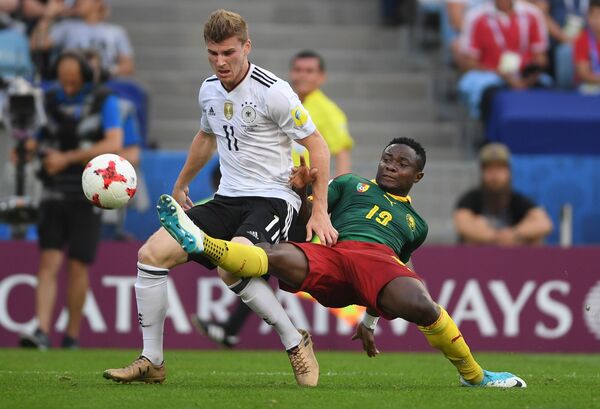 Игровой момент матча Германия - Камерун
