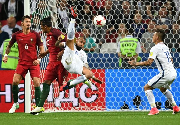Игровой момент матча Португалия – Чили