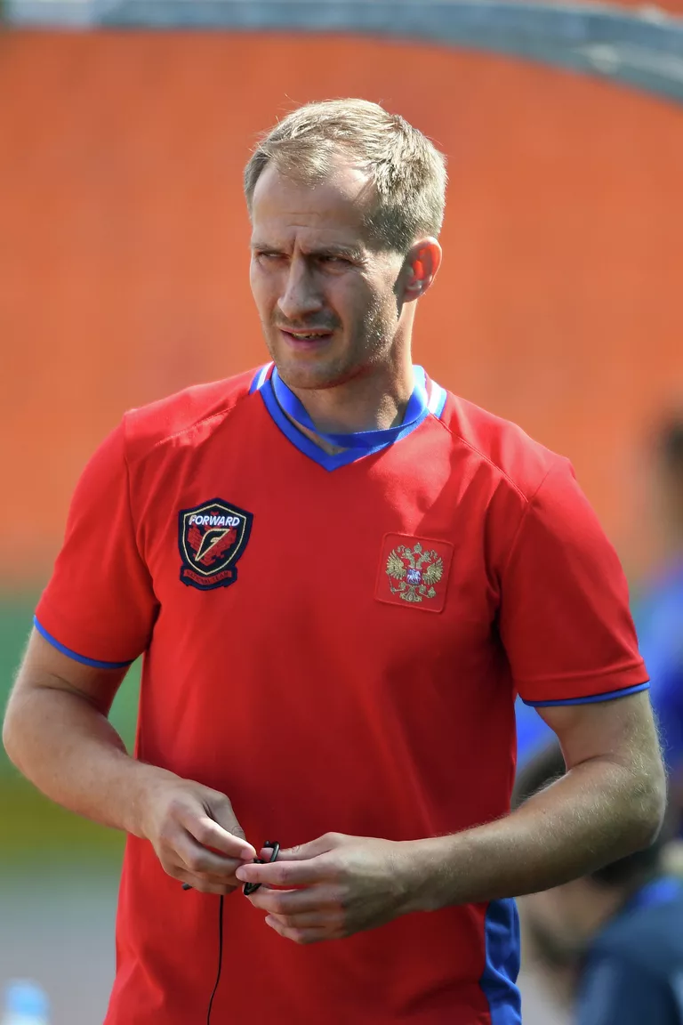 Главный тренер женской борной России по регби-7 Андрей Кузин Главный тренер женской борной России по регби-7 Андрей Кузин