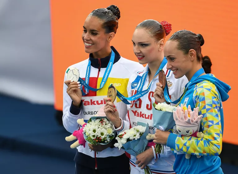 Испанка Она Карбонель, россиянка Светлана Колесниченко и украинка Анна Волошина (слева направо) Испанка Она Карбонель, россиянка Светлана Колесниченко и украинка Анна Волошина (слева направо)