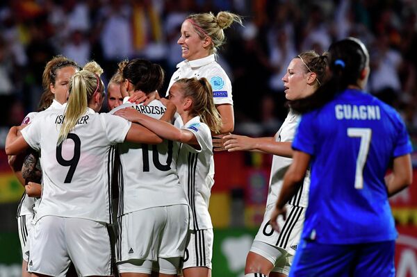 Футболистки женской сборной Германии