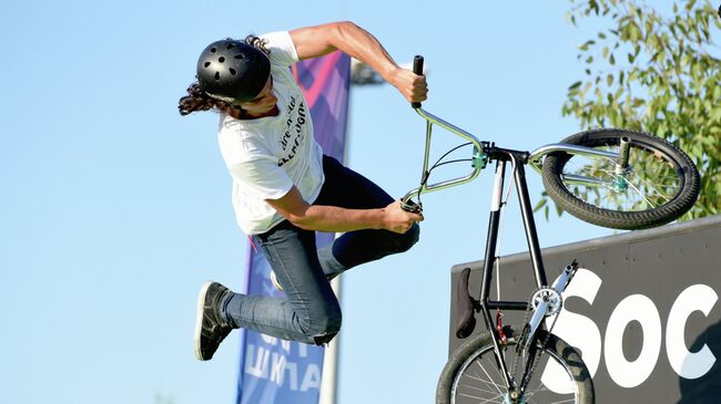 Участник чемпионата России по BMX-фристайлу