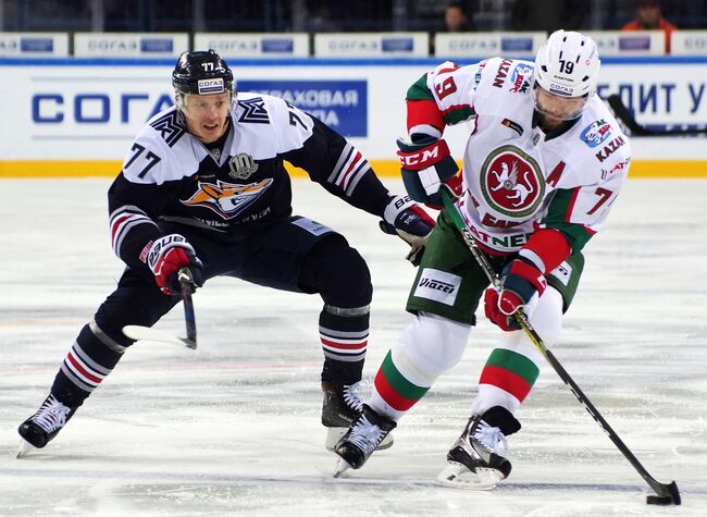 Игровой момент матча Металлург (Магнитогорск) - Ак Барс