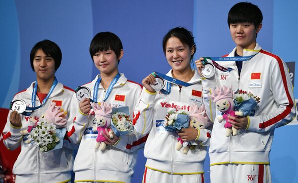 Слева направо: Ай Яньхань, Лю Цзысюань, Чжан Юйхань, Ли Бинцзе