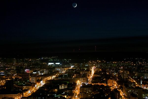Вид на вечерний город Саратов