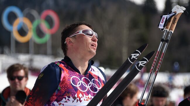 Александр Легков после финиша масс-старта на Олимпийских играх в Сочи