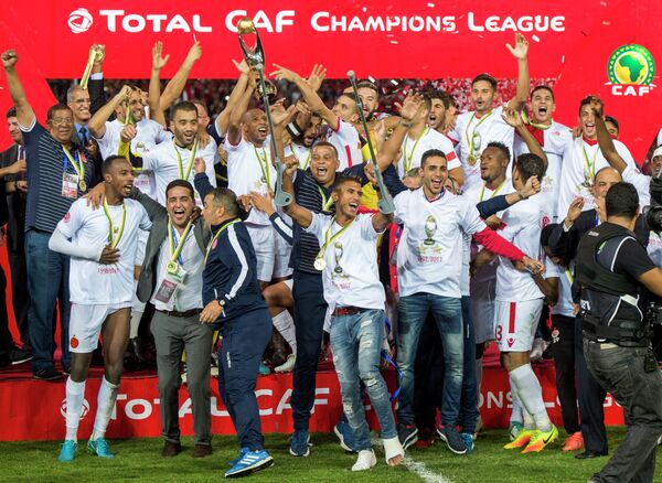 Футболисты и тренерский штаб марокканского Видада