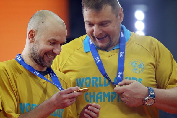 Либеро казанского Зенита Алексей Вербов (слева) и главный тренер команды Владимир Алекно