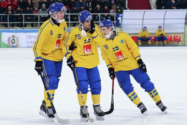 Игроки сборной Швеции Даниэль Берлин, Йеспер Эрикссон и Эрик Сэфстрём (слева направо)