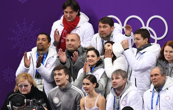 Российские фигуристы и тренеры