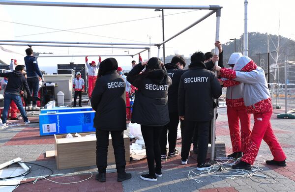 Эвакуация из-за непогоды пресс-центров на Олимпийских объектах в Канныне
