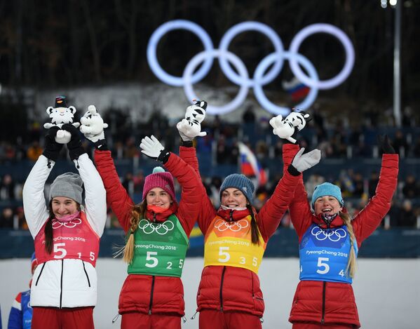 Российские лыжницы Наталья Непряева, Юлия Белорукова, Анастасия Седова и Анна Нечаевская (слева направо)
