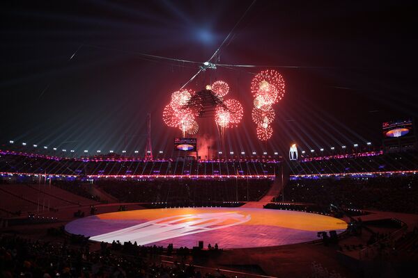 Салют на церемонии закрытия XXIII зимних Олимпийских игр в Пхенчхане