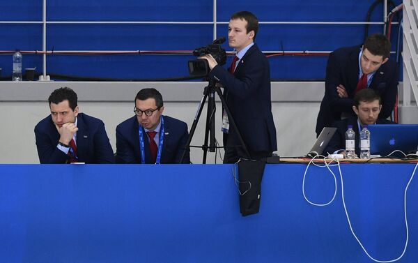 Первый вице-президент Федерации хоккея России Роман Ротенберг и российский тренер Илья Воробьев (слева направо)