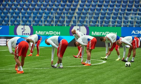 Тренировка сборной России по футболу