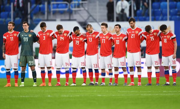 Игроки сборной России во время минуты молчания