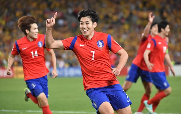 Нападающий сборной Южной Кореи Сон Хын Мин