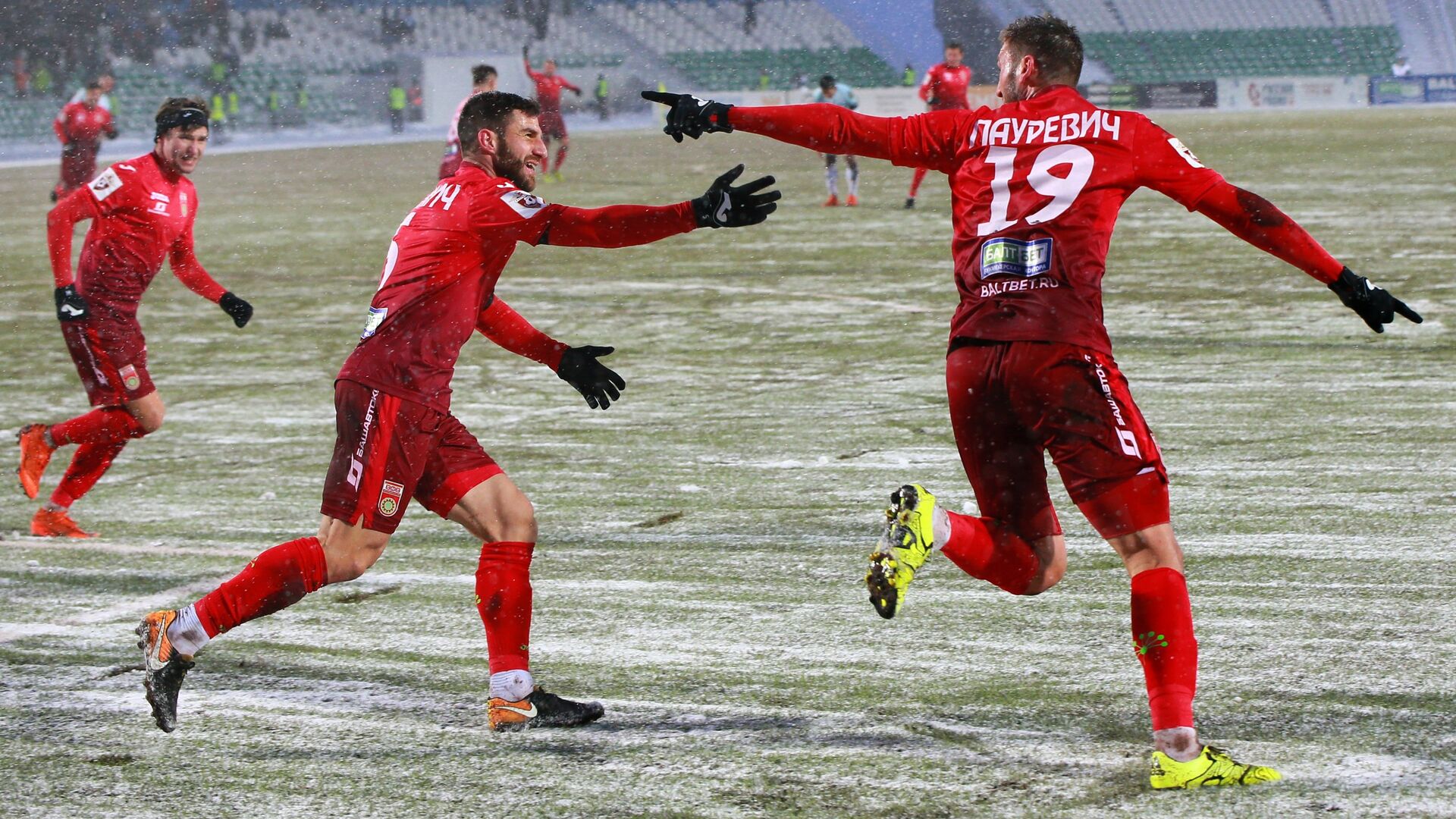 Футболисты Уфы - РИА Новости, 1920, 05.04.2025