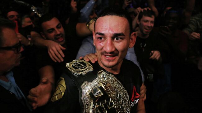 Макс Холлоуэй