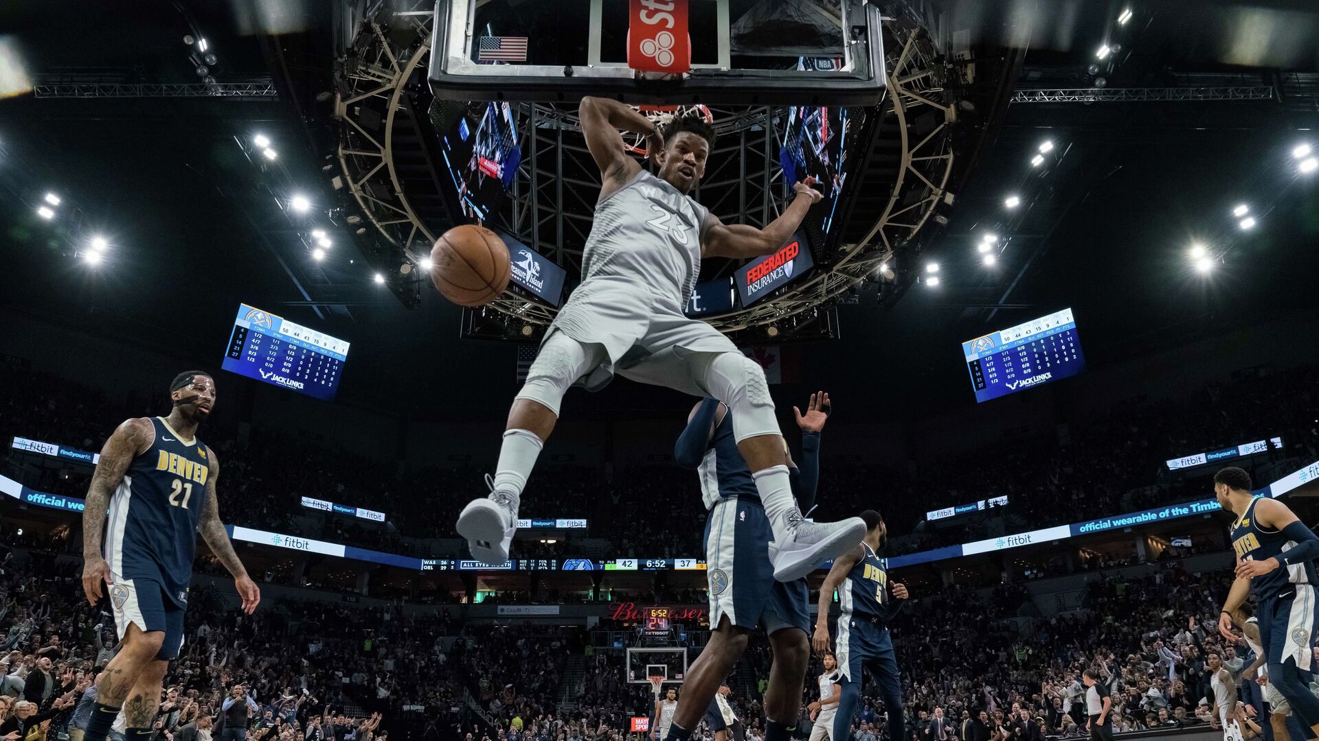 Защитник клуба НБА Миннесота Тимбервулвс Джимми Батлер (№23) - РИА Новости, 1920, 17.04.2022