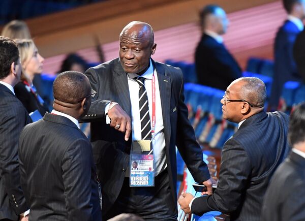 Член совета ФИФА, вице-президент Африканской конфедерации футбола (CAF) 60-летний Констант Омари